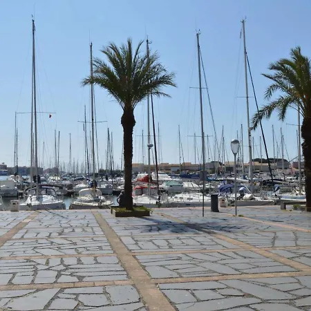Studio 2 Pers, Au Coeur Du Port, A 850 M De La Plage - Cap D'agde - Fr-1-249-293